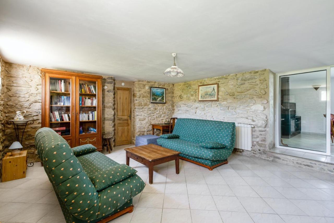 Villa Charmante A La Tour-D'Aigues Avec Piscine Privee מראה חיצוני תמונה