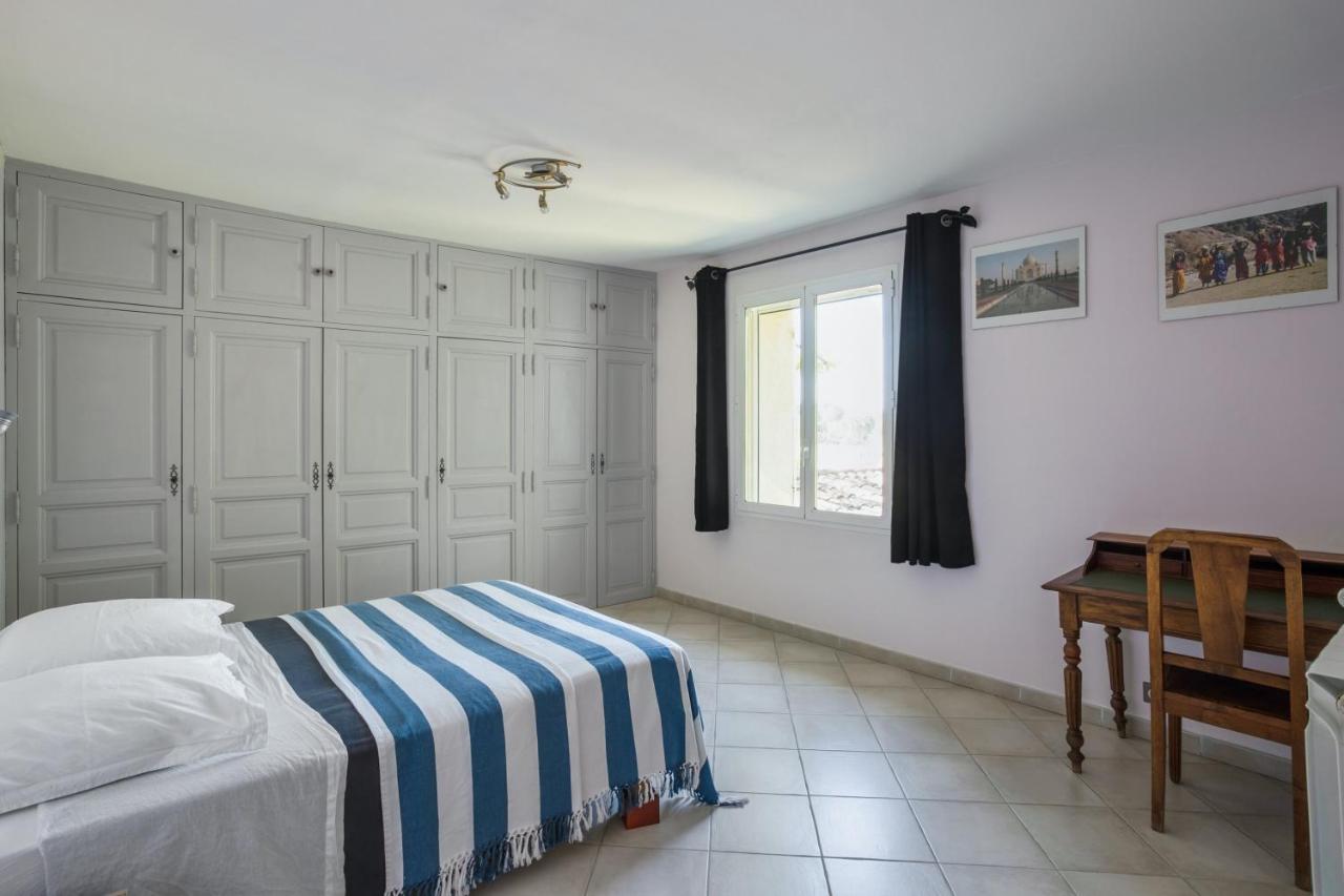 Villa Charmante A La Tour-D'Aigues Avec Piscine Privee מראה חיצוני תמונה